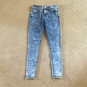 Delia’s skinny jeans